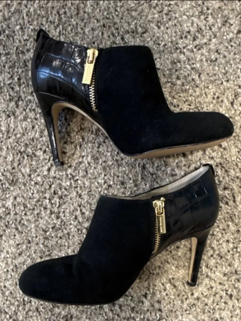 Michael Kors Black Croc Embossed Suede Stiletto Pumps Zip Gold Tone Women’s 7